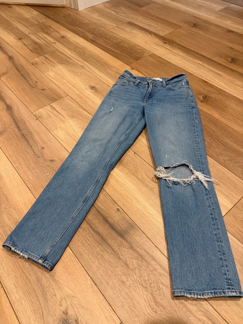 Abercrombie & Fitch Light Blue Straight-Leg Women’s Jeans